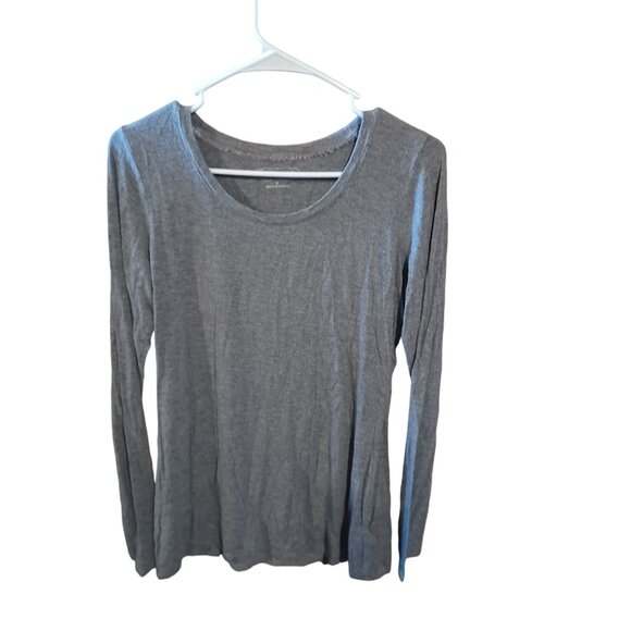 Maurices Tops - Maurices Gray Long Sleeve T-Shirt Size Large Good Condition